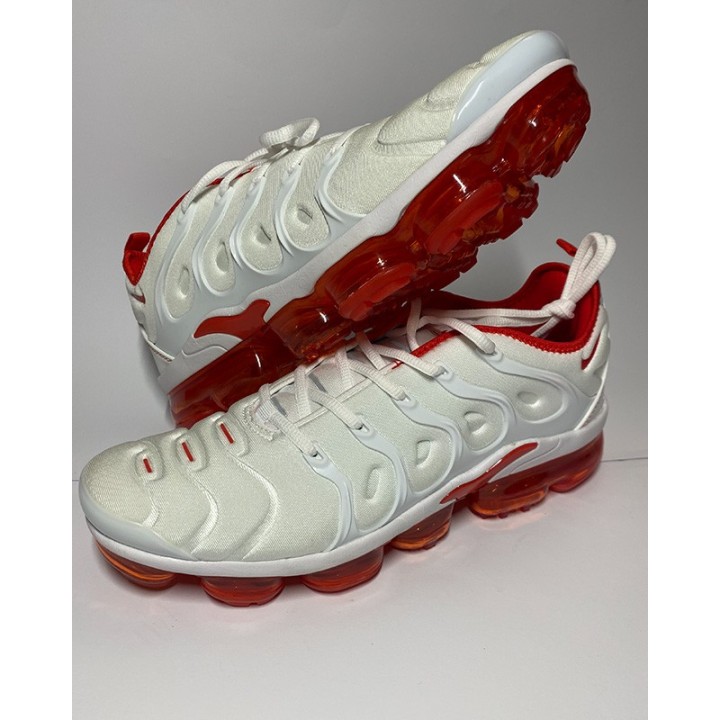 Air Vapormax plus Weiß mit Rot