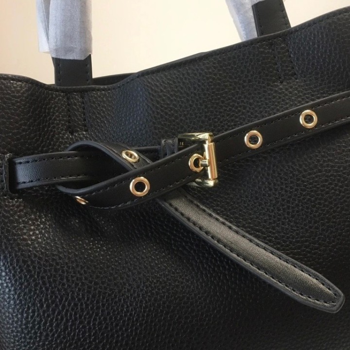 Tasche mit Griff und Schlaufe