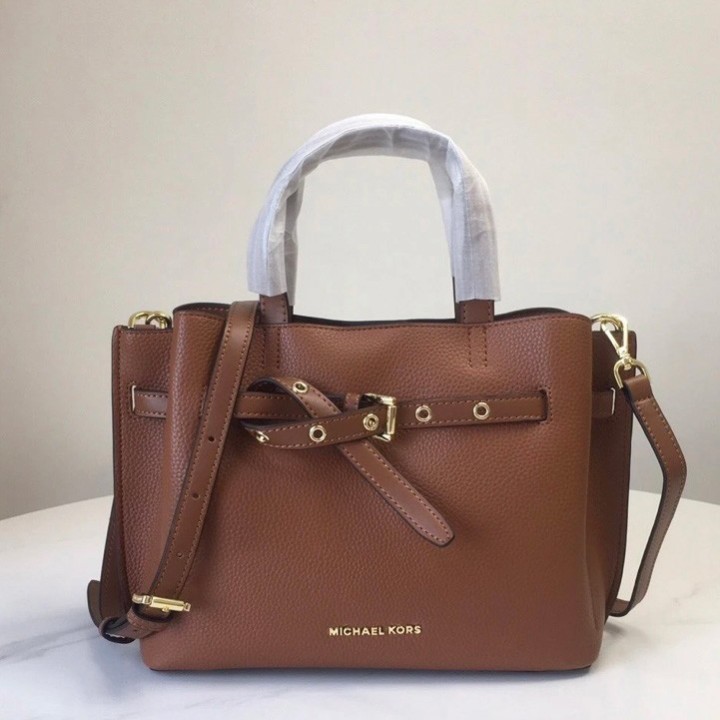 Tasche mit Griff und Schlaufe
