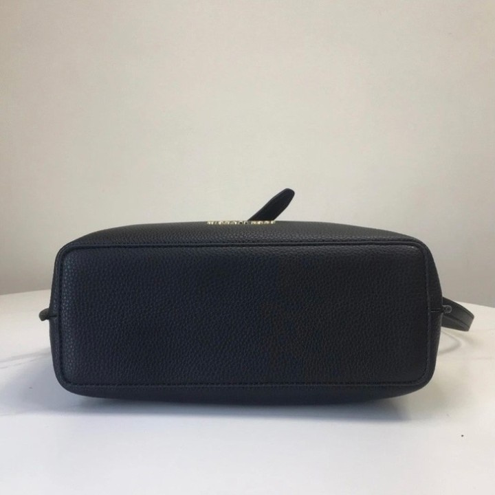 Tasche mit Griff und Schlaufe