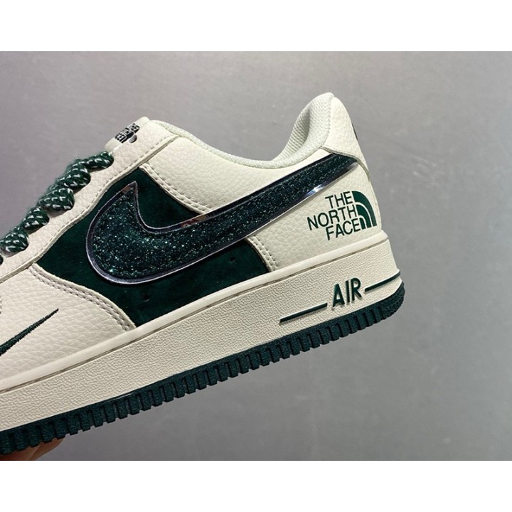 Nike Air Force Supreme x The North Face 1 07 Low