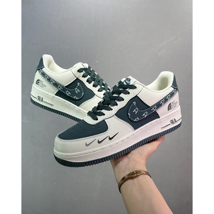 Nike Air Force Supreme x The North Face 1 07 Low