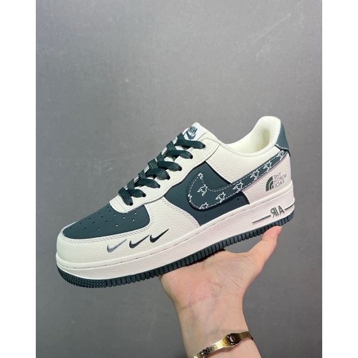 Nike Air Force Supreme x The North Face 1 07 Low