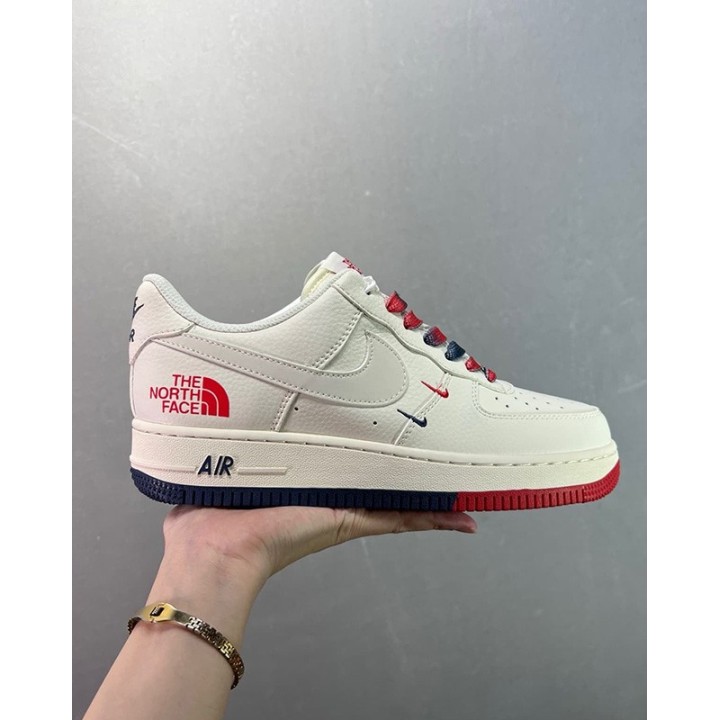 Nike Air Force Supreme x The North Face 1 07 Low