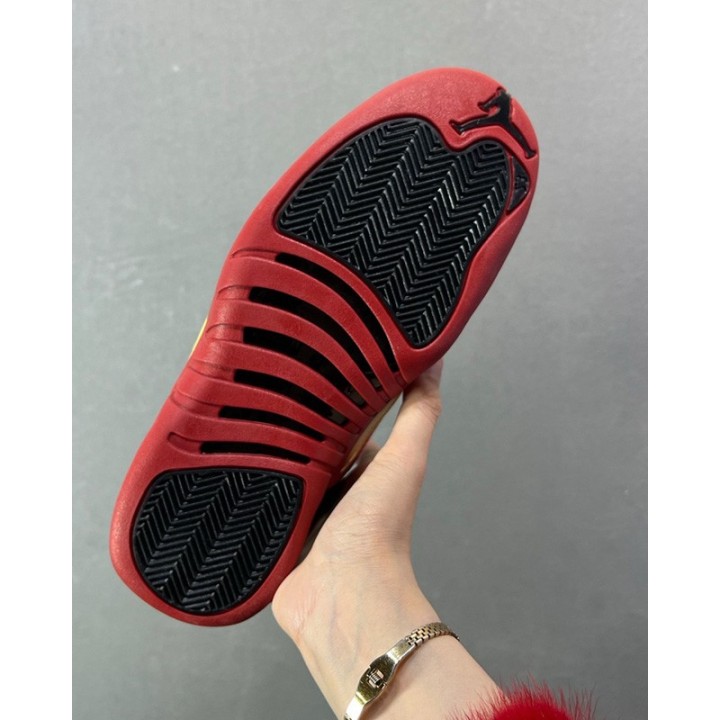 Jordan 12 Damen
