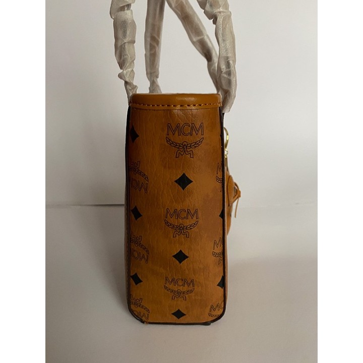 Handtasche mit Kuscheltier
